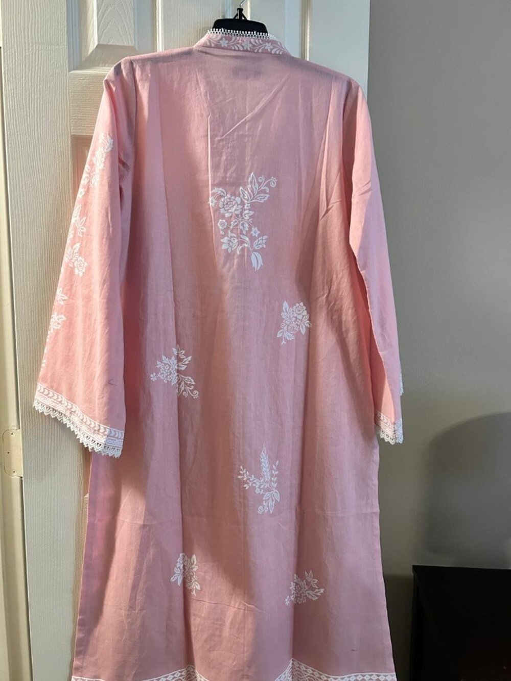 Nida Azwer - 3 piece Suit - Picture 5 of 5